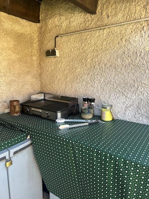 Maison Familiale Idealement Situee Avec Tout Le Confort Nîmes Extérieur photo